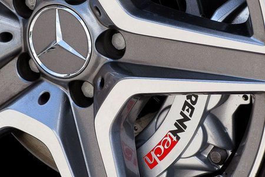  Mercedes-Benz C63 AMG by RENNtech 2008 года  (фото 5 из 13)